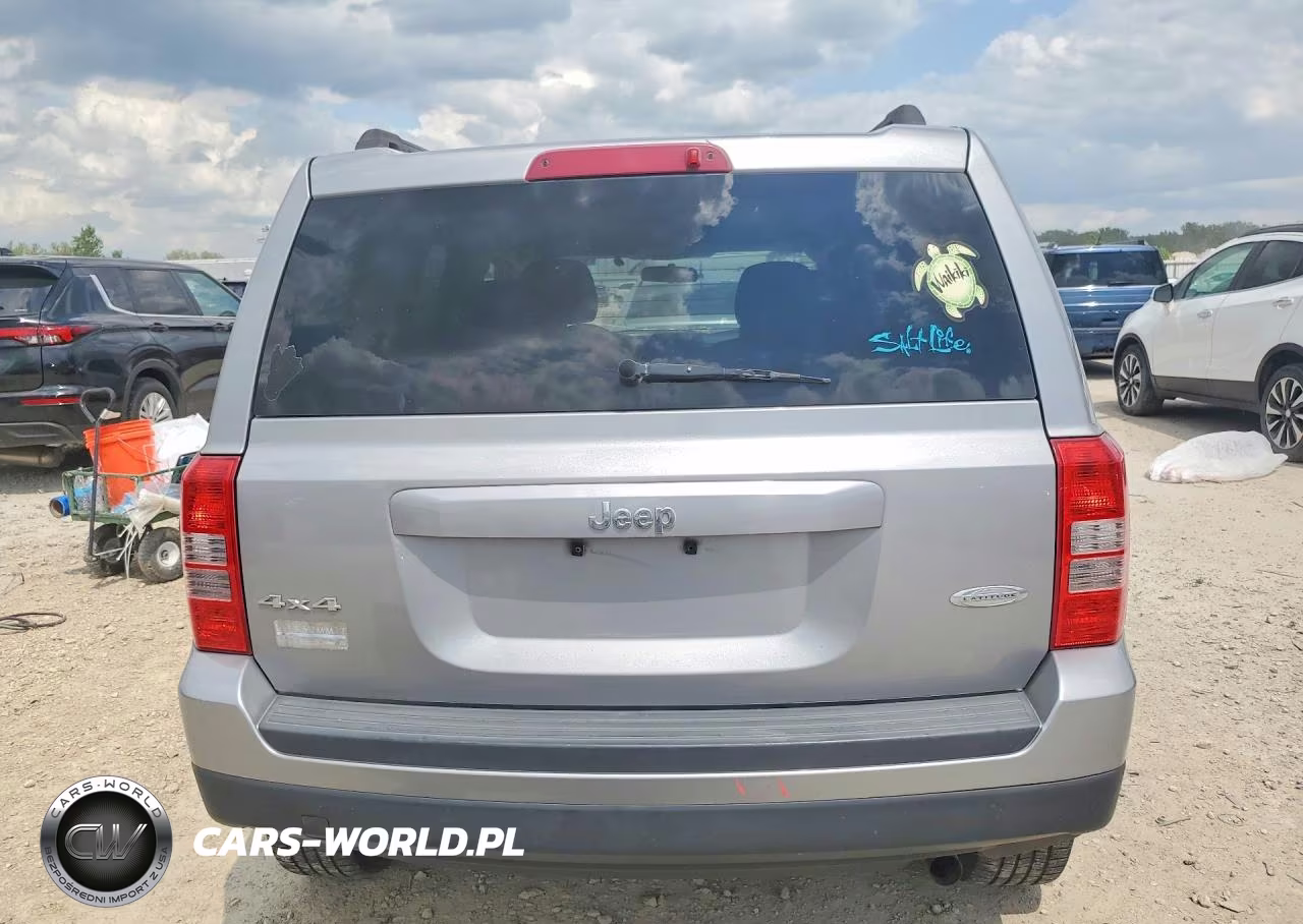 2014 Jeep Patriot Latitude VIN:1C4NJRFBXED778158 - 6