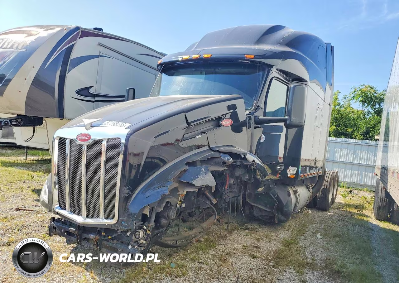 2022 Peterbilt 579 Semi Truck