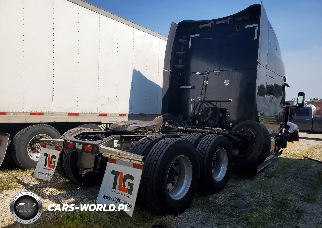 2022 Peterbilt 579 Semi Truck VIN:1XPBDP9XXND805203 - 3
