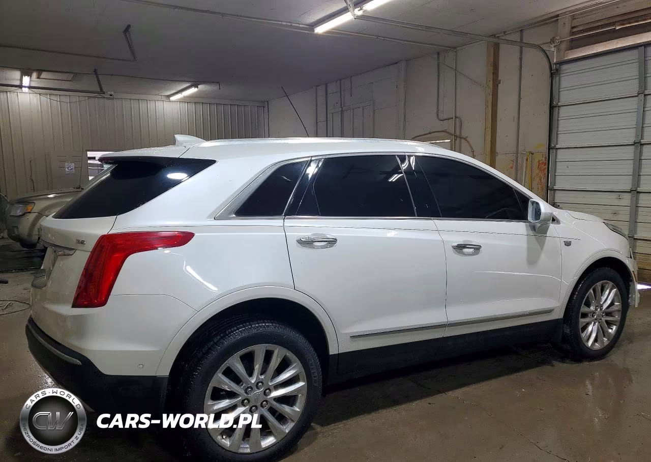 2017 Cadillac Xt5 Platinum VIN:1GYKNFRS0HZ306389 - 3