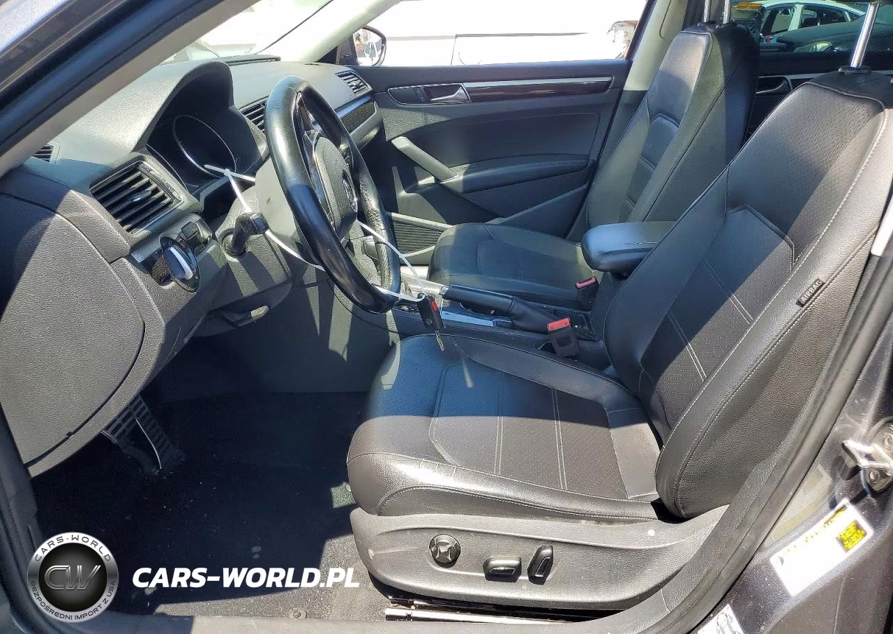 2019 Volkswagen Passat Se R-Line VIN:1VWMA7A36KC006318 - 7