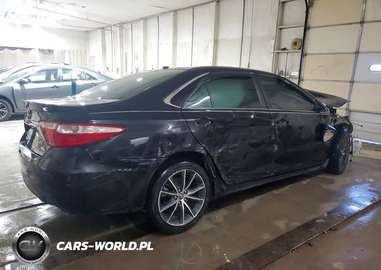 2017 Toyota Camry Xse VIN:4T1BF1FK6HU318520 - 3