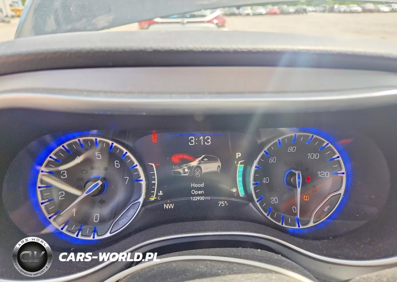 2018 Chrysler Pacifica Touring L Plus VIN:2C4RC1EG6JR312227 - 9