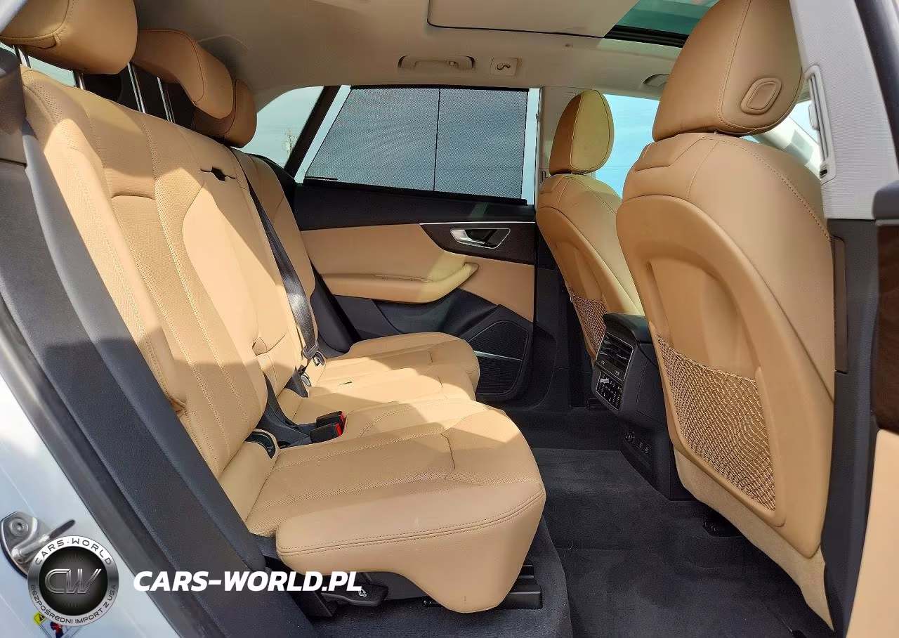 2021 Audi Q8 Prestige S-Line VIN:WA1FVAF15MD022943 - 11