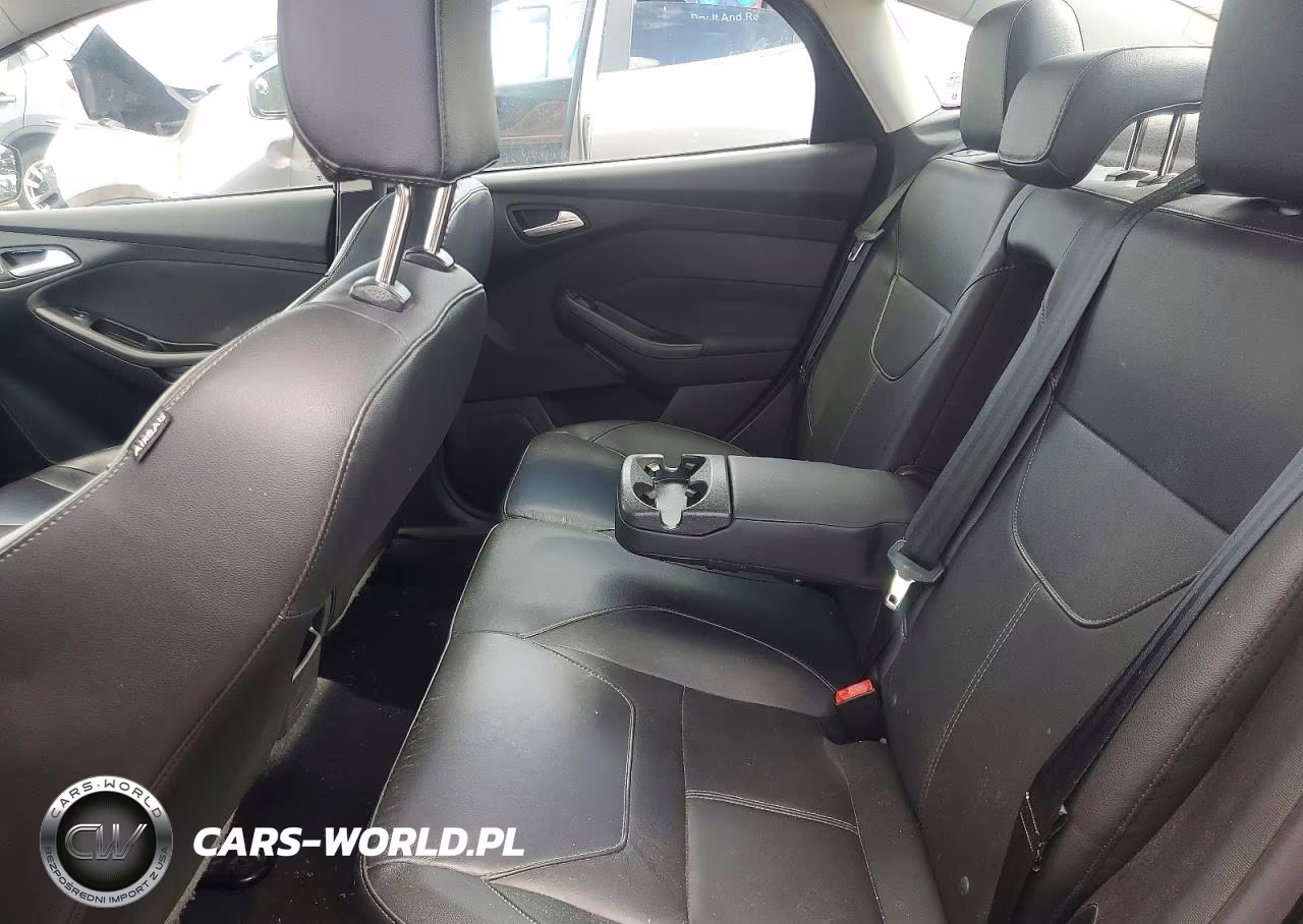 2015 Ford Focus Se VIN:1FADP3F23FL270957 - 10