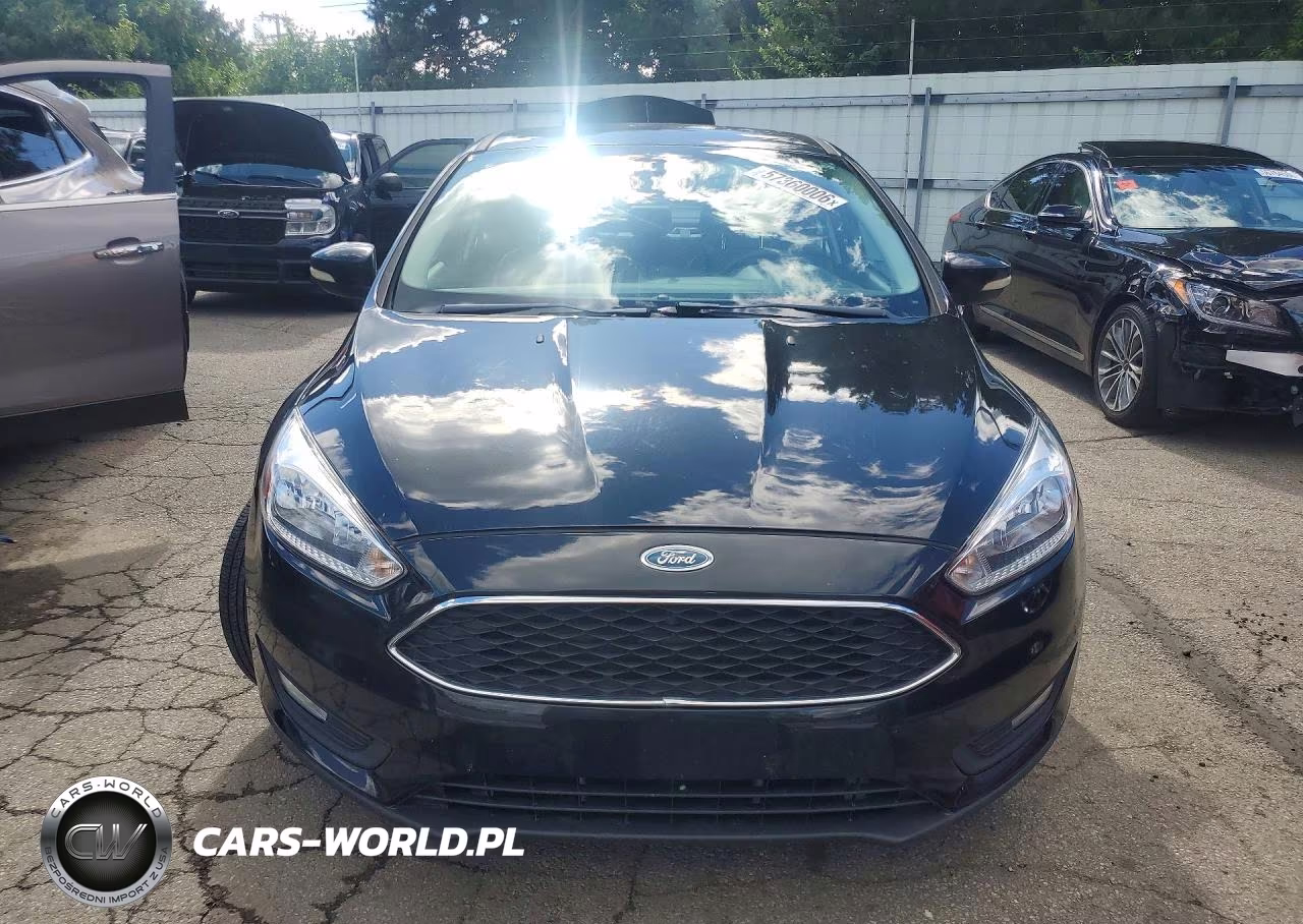 2015 Ford Focus Se VIN:1FADP3F23FL270957 - 5