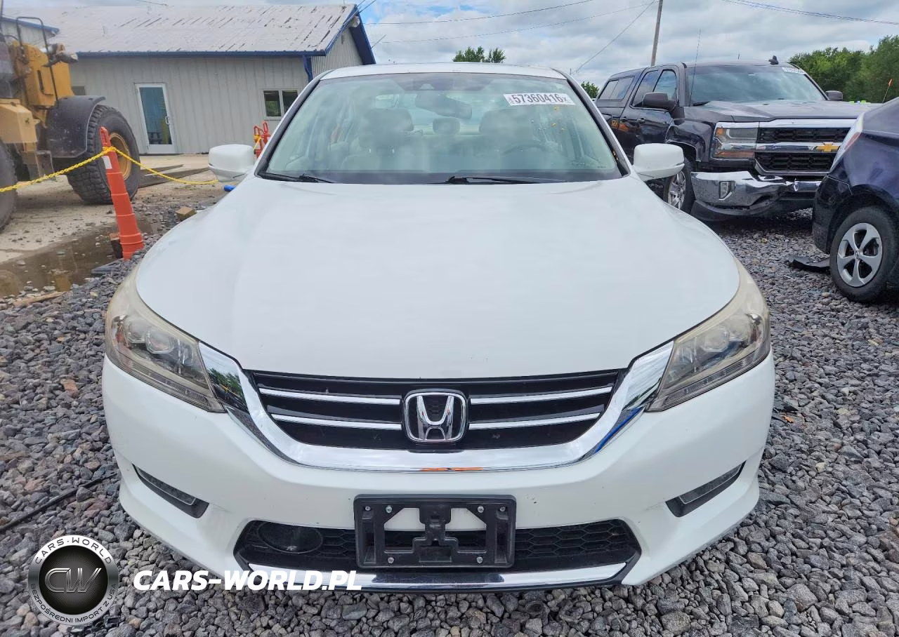 2015 Honda Accord Touring VIN:1HGCR3F97FA011107 - 5