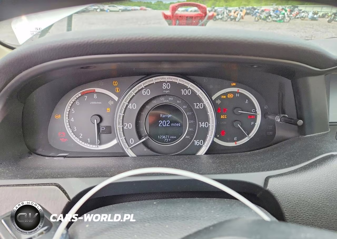 2015 Honda Accord Touring VIN:1HGCR3F97FA011107 - 9