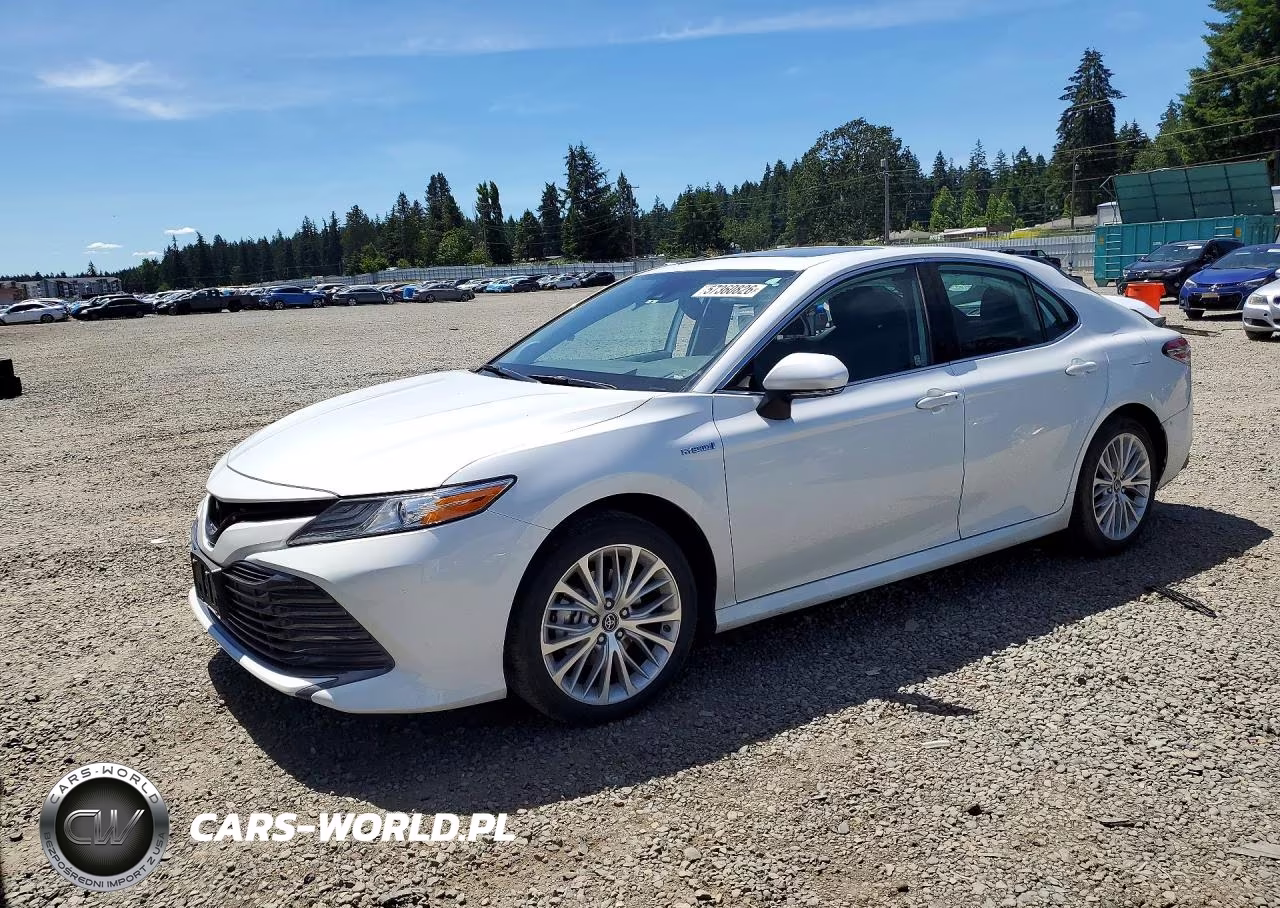 2019 Toyota Camry Hybrid Xle