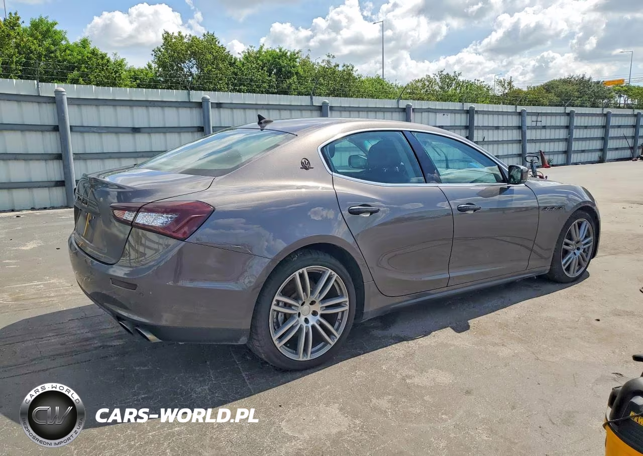 2014 Maserati Ghibli S VIN:ZAM57RTAXE1125207 - 3