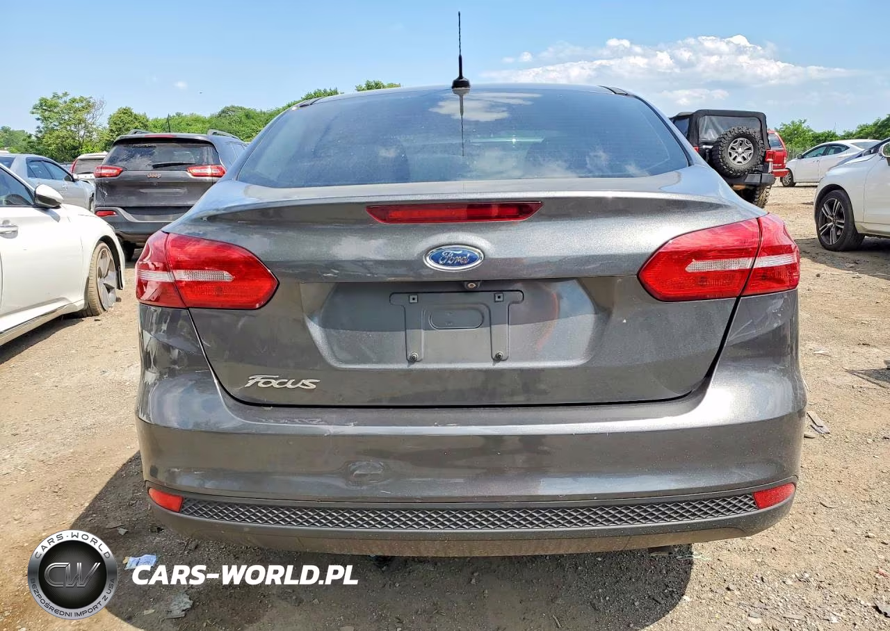 2016 Ford Focus S VIN:1FADP3E22GL357087 - 6