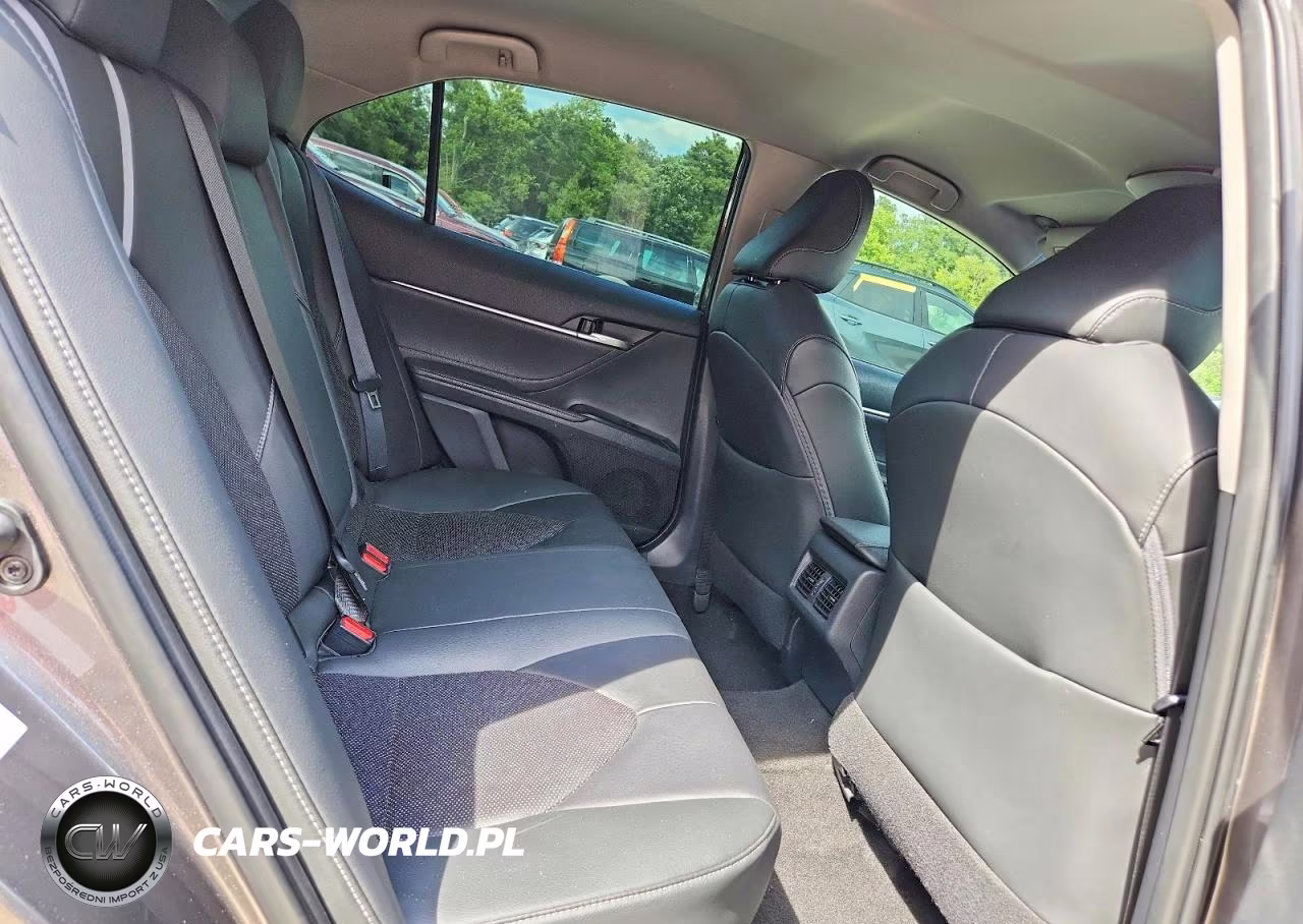 2018 Toyota Camry Xse VIN:4T1B61HK2JU037348 - 10