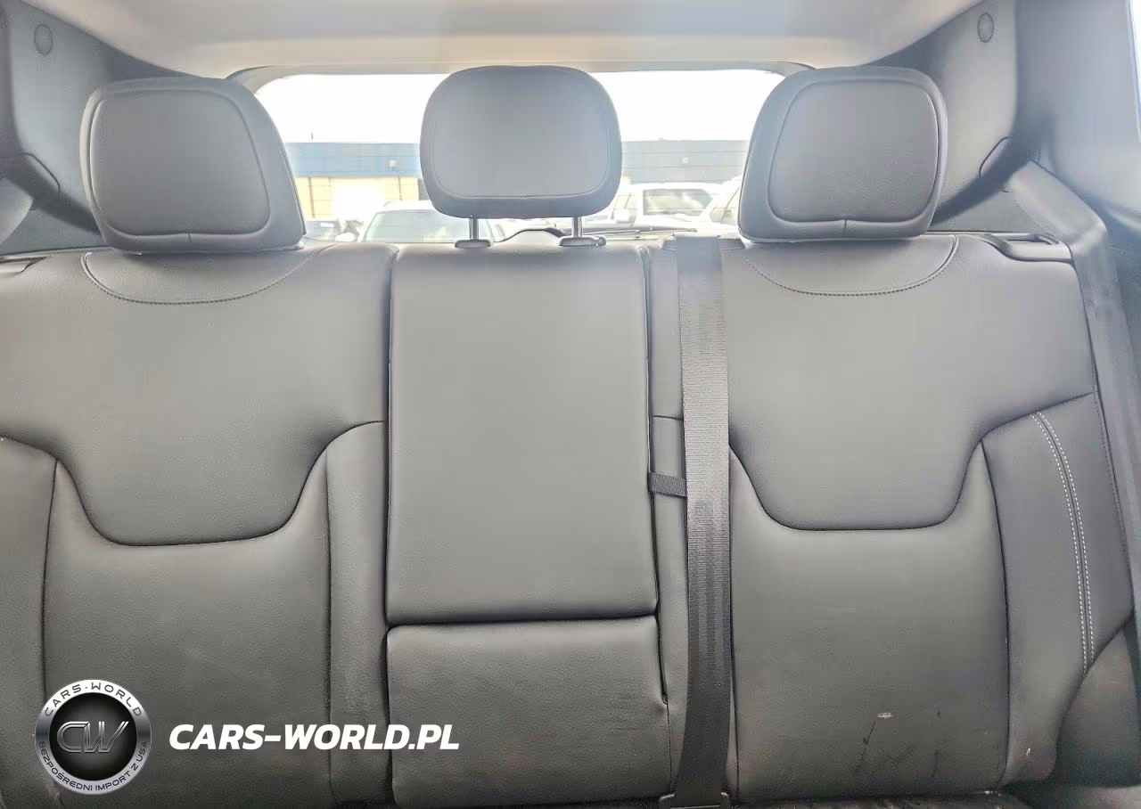 2022 Jeep Renegade Limited VIN:ZACNJDD10NPP00077 - 10