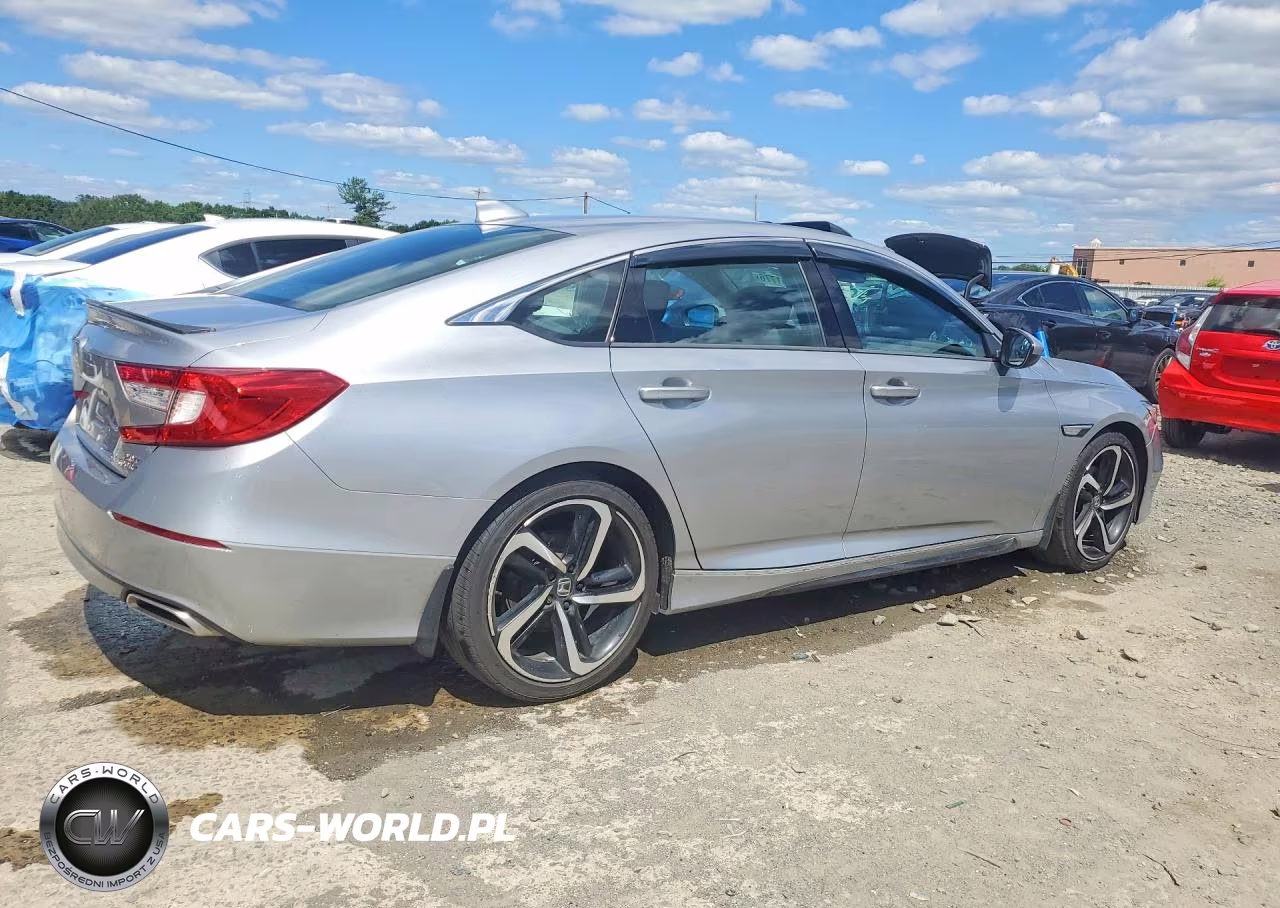 2018 Honda Accord Sport VIN:1HGCV2E3XJA047126 - 3