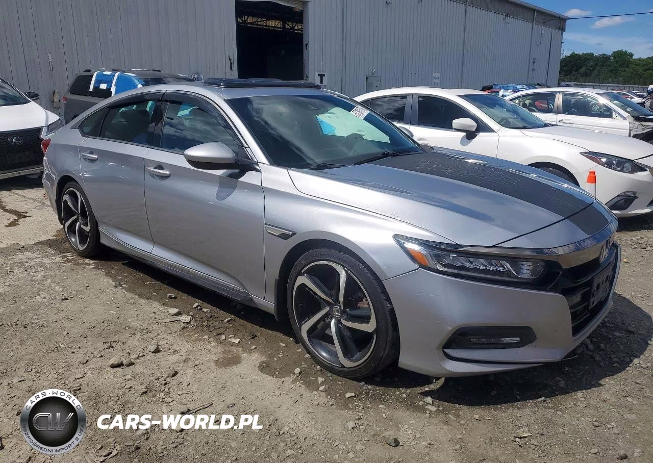 2018 Honda Accord Sport VIN:1HGCV2E3XJA047126 - 4