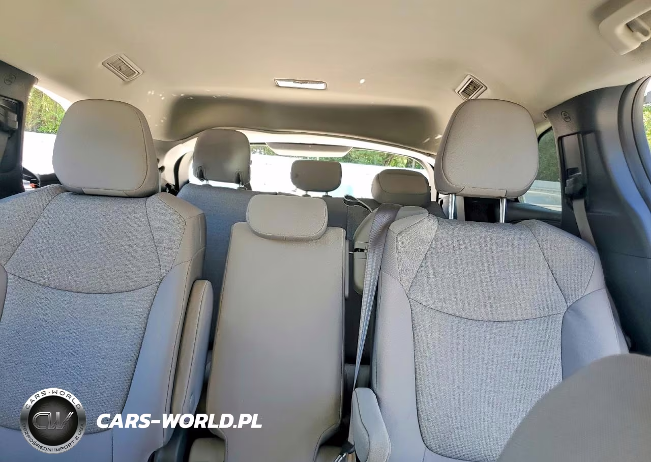 2025 Toyota Sienna Le VIN:5TDKRKEC3SS279277 - 10