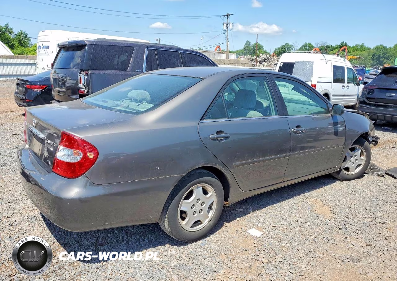 2002 Toyota Camry Le V6 VIN:4T1BF32KX2U519376 - 3