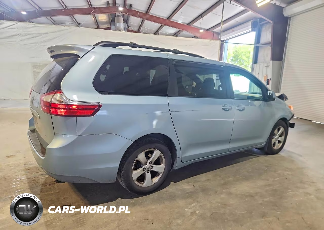 2016 Toyota Sienna Le VIN:5TDKK3DC1GS753651 - 3