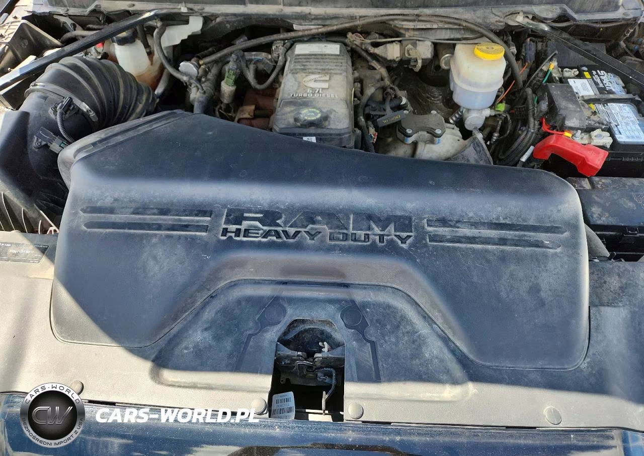2019 Ram 2500 Laramie VIN:3C6UR5FL3KG713826 - 11