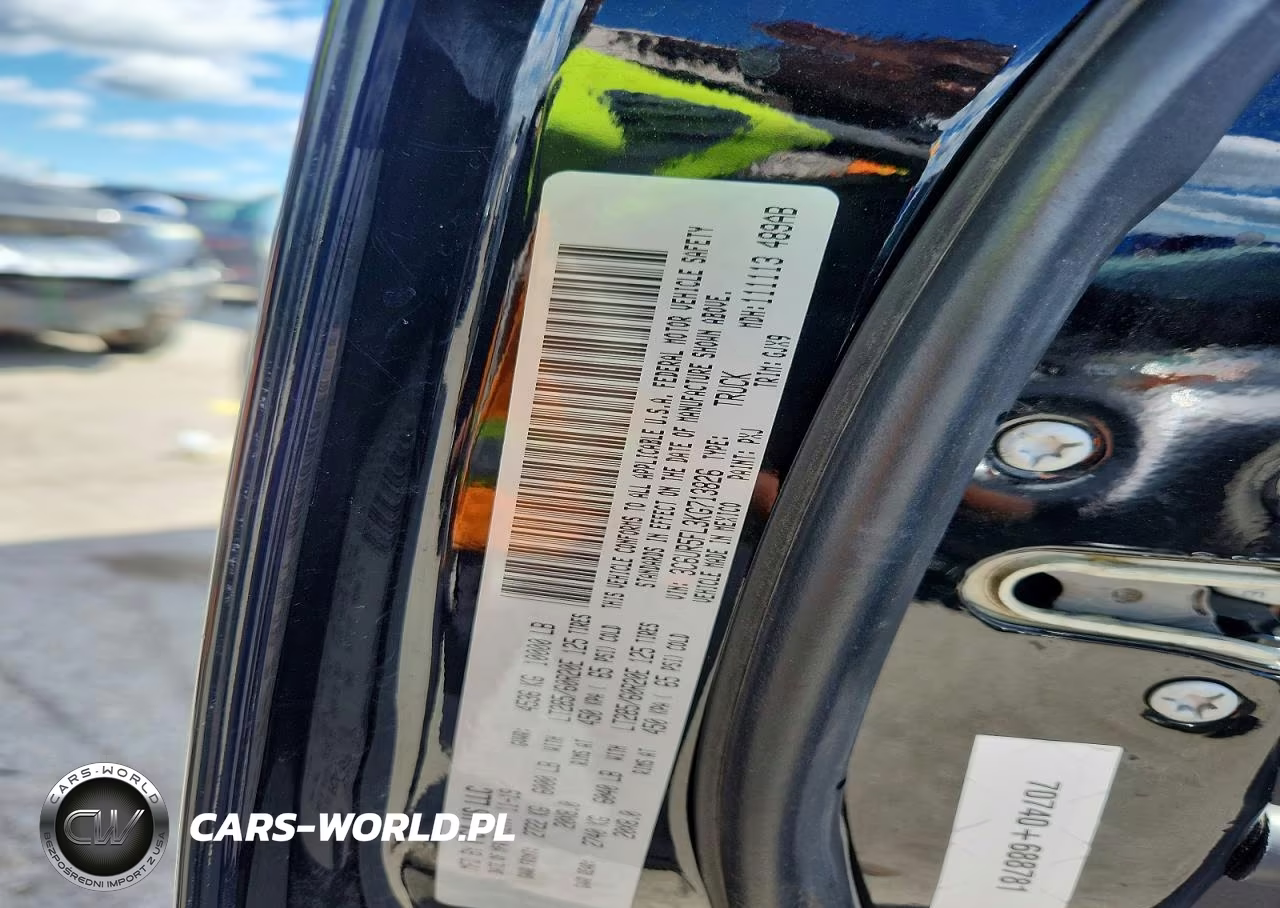 2019 Ram 2500 Laramie VIN:3C6UR5FL3KG713826 - 12
