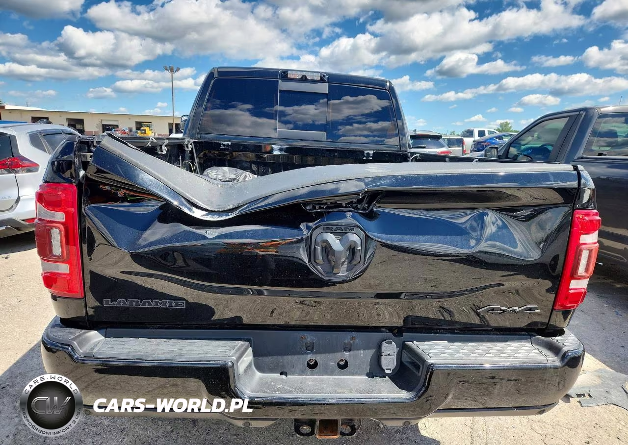 2019 Ram 2500 Laramie VIN:3C6UR5FL3KG713826 - 6