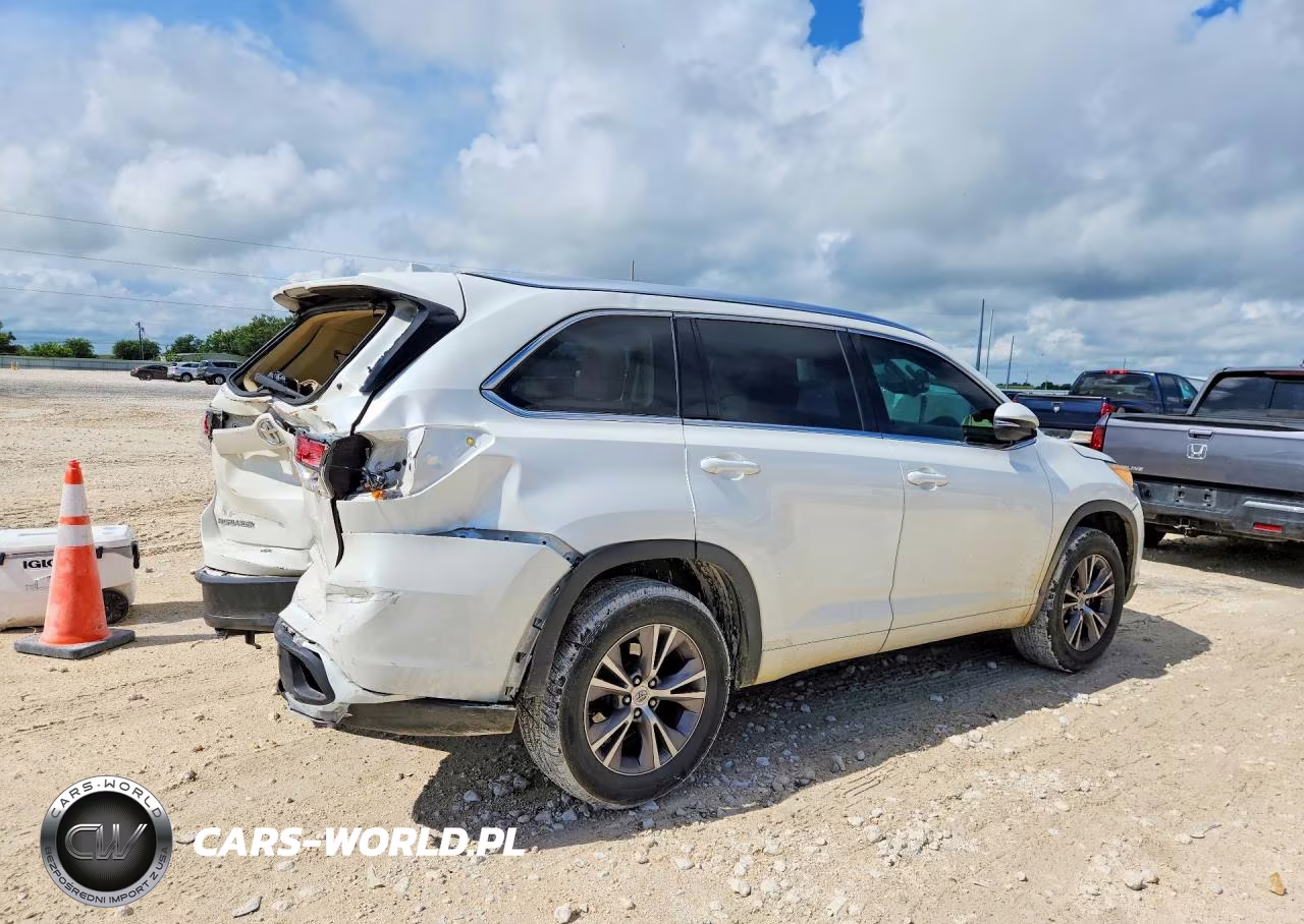 2015 Toyota Highlander Xle VIN:5TDKKRFH7FS054230 - 3