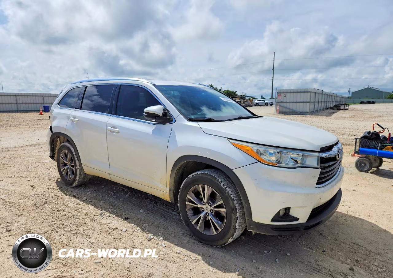 2015 Toyota Highlander Xle VIN:5TDKKRFH7FS054230 - 4