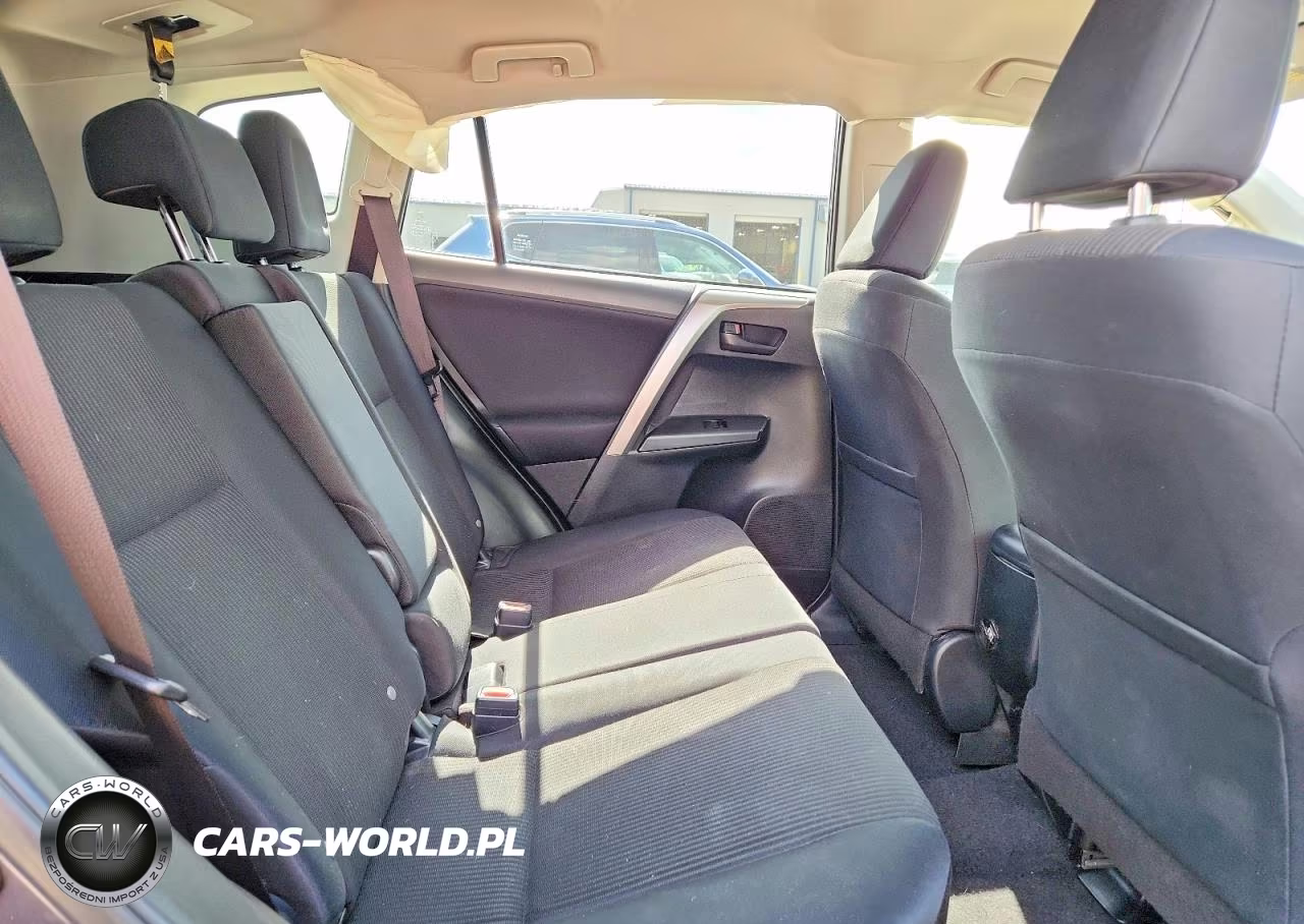 2018 Toyota Rav4 Le VIN:JTMZFREV3JJ185574 - 11