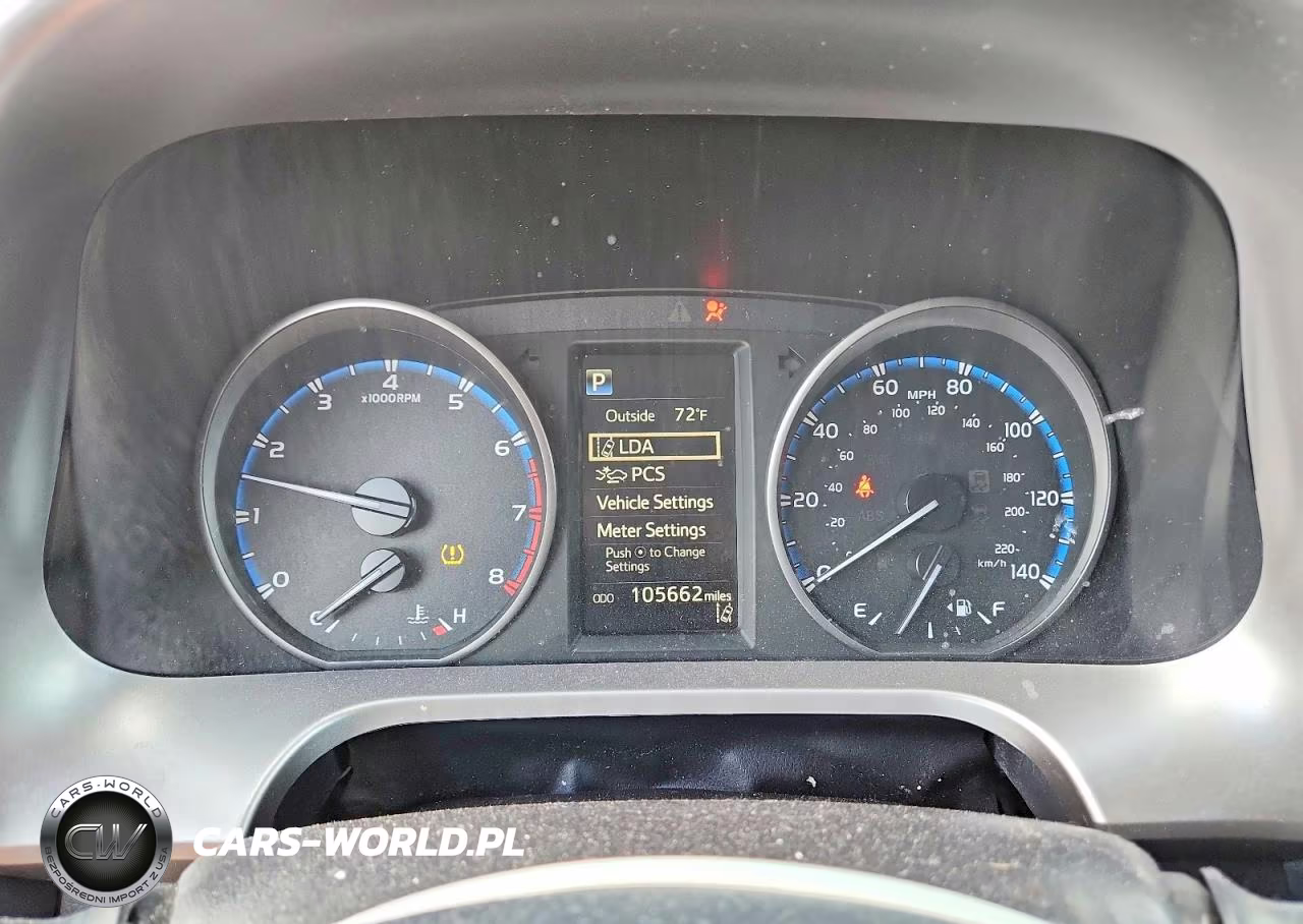 2018 Toyota Rav4 Le VIN:JTMZFREV3JJ185574 - 9