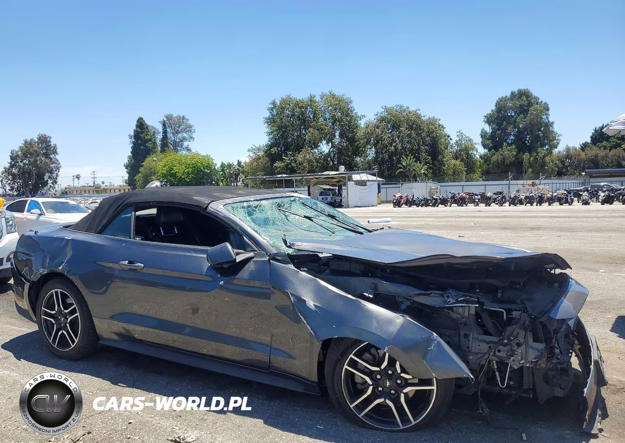 2020 Ford Mustang VIN:1FATP8UH6L5179990 - 4