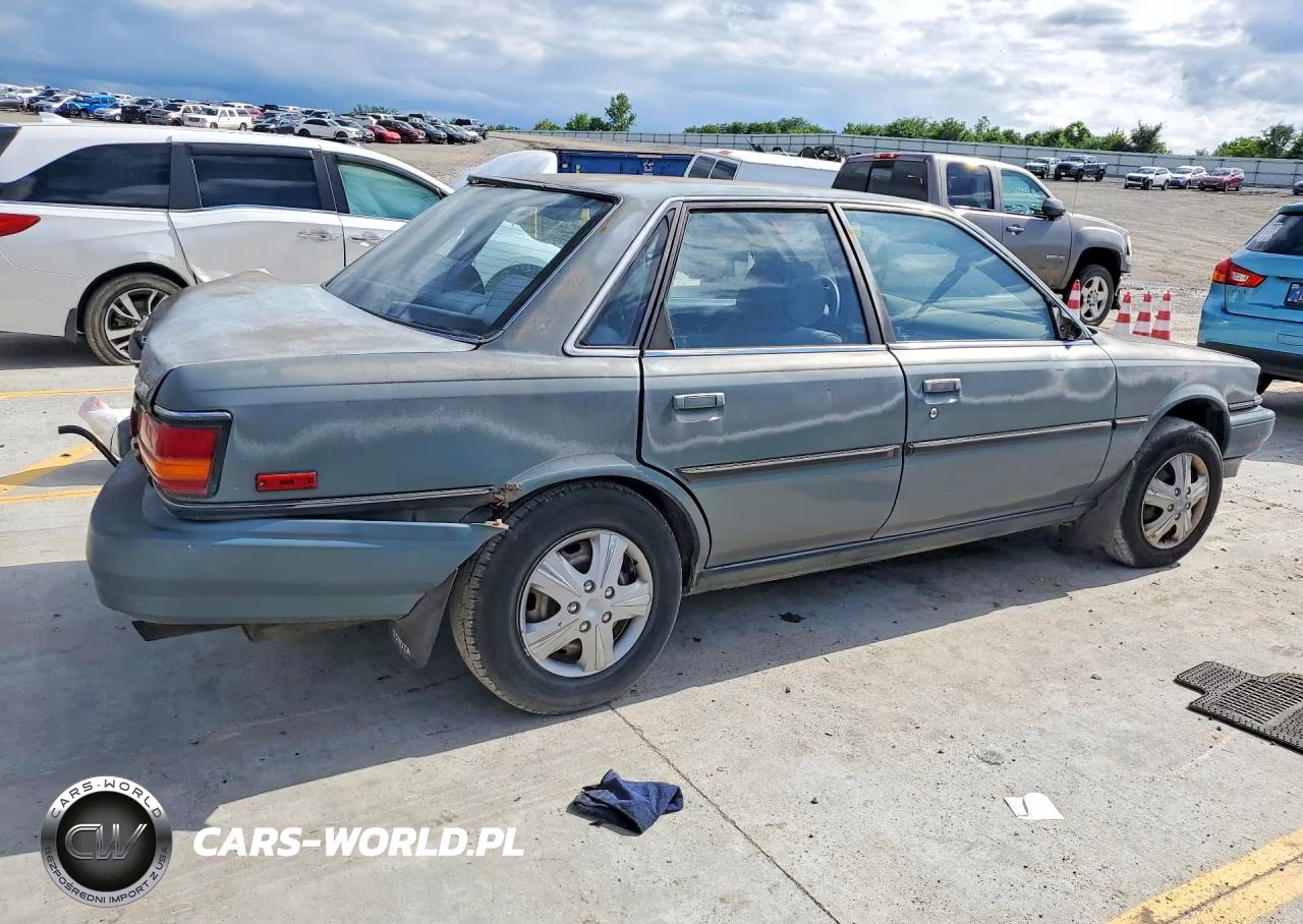 1991 Toyota Camry Dlx VIN:4T1SV21EXMU332733 - 3