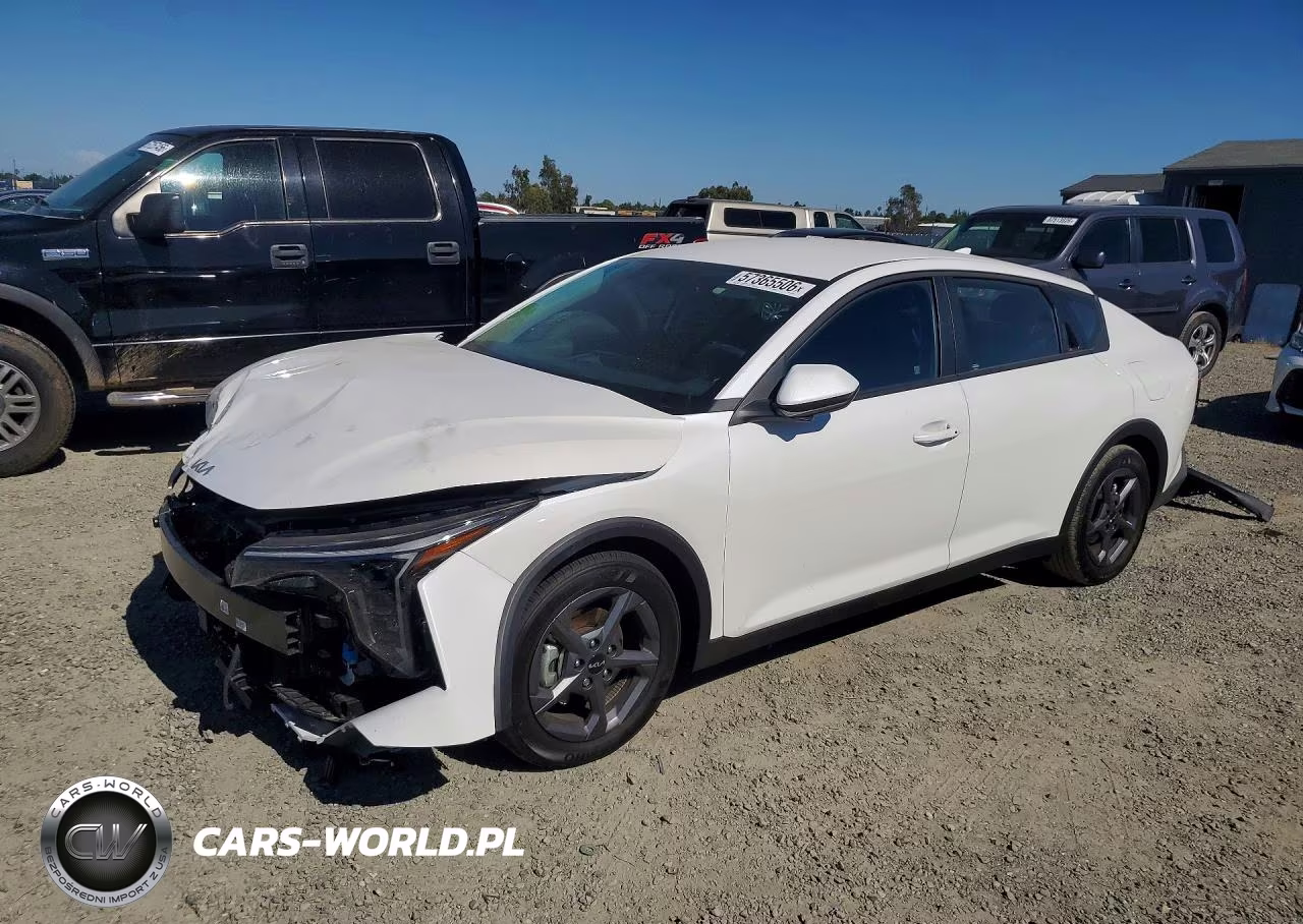 2025 Kia K4 Lxs – zdjęcie 1 z 13