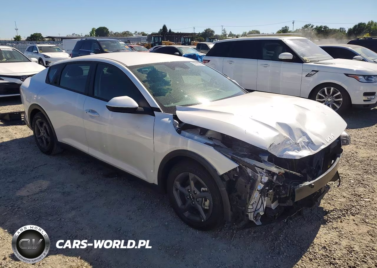 2025 Kia K4 Lxs VIN:3KPFT4DE0SE206489 - 4