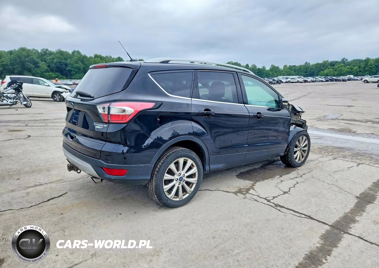 2017 Ford Escape Titanium VIN:1FMCU9J9XHUB97889 - 3