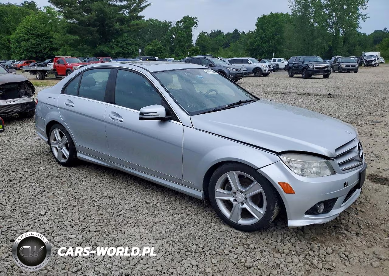2010 Mercedes-Benz C 300 4Matic VIN:WDDGF8BBXAR119767 - 4