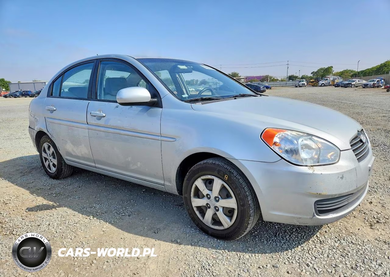 2010 Hyundai Accent Gls VIN:KMHCN4AC8AU454940 - 4