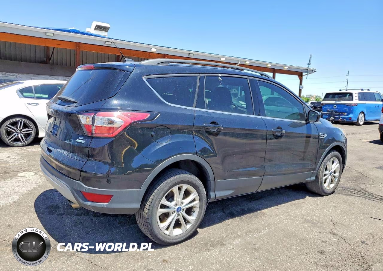 2017 Ford Escape Se VIN:1FMCU9GD1HUC03798 - 3