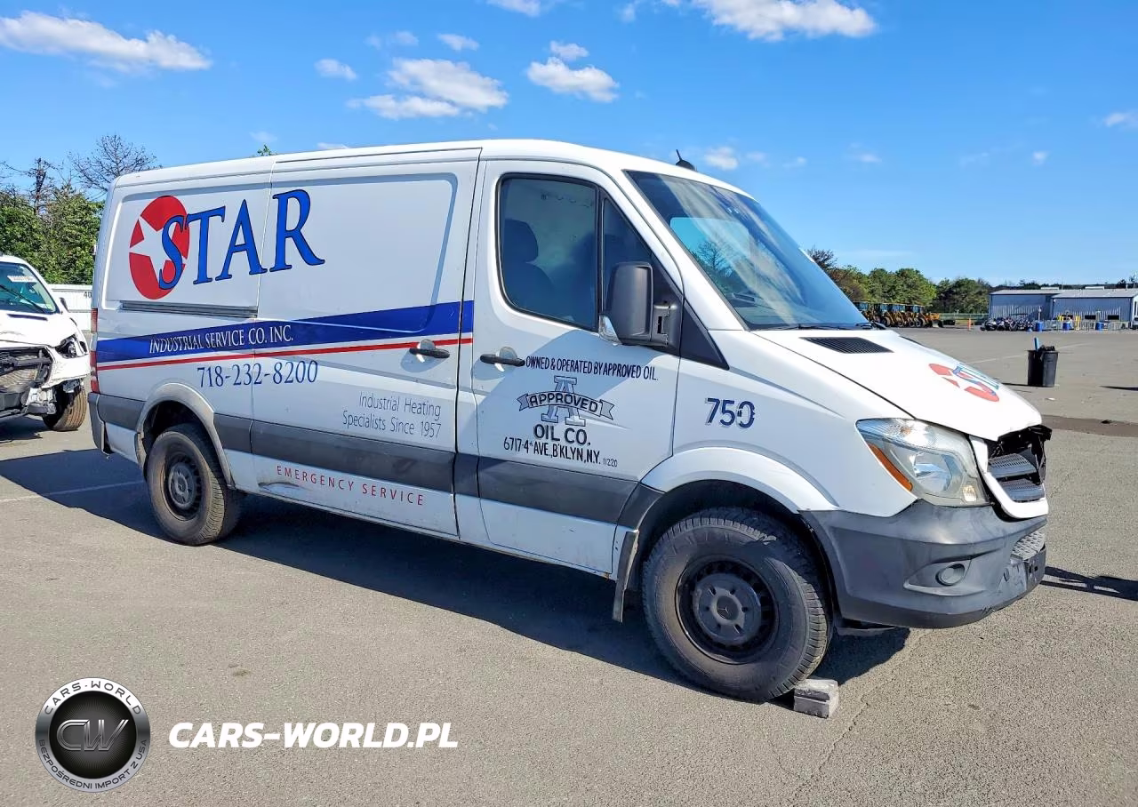 2017 Mercedes-Benz Sprinter 2500 VIN:WD3PE7CD1HP501564 - 4