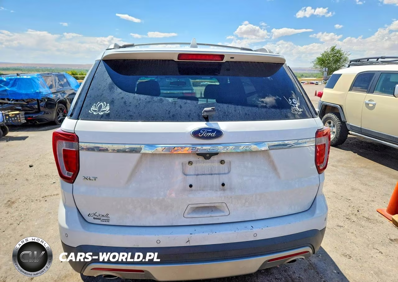 2017 Ford Explorer Xlt VIN:1FM5K7D83HGB31544 - 6