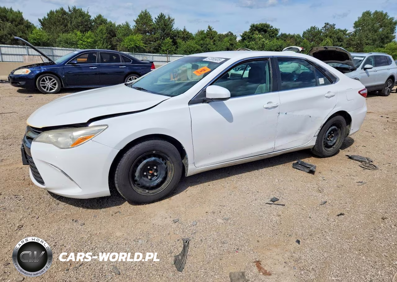 2015 Toyota Camry Hybrid Le