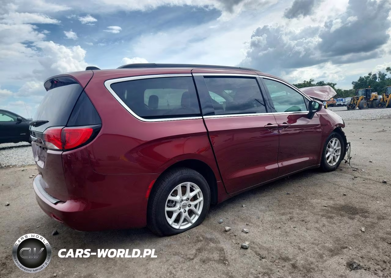 2021 Chrysler Voyager Lxi VIN:2C4RC1DG5MR532304 - 3