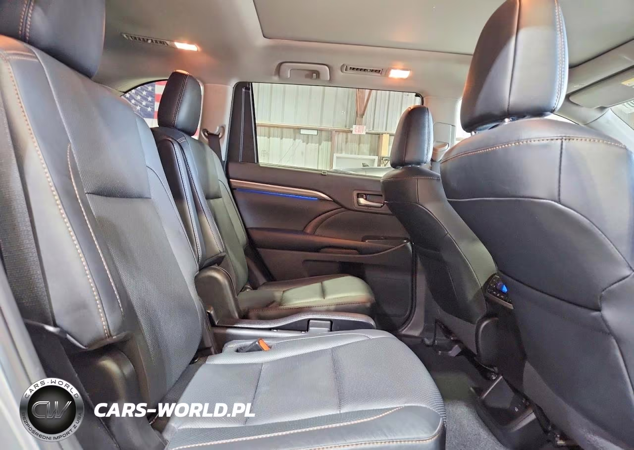 2019 Toyota Highlander Limited Platinum VIN:5TDDZRFH7KS737494 - 11