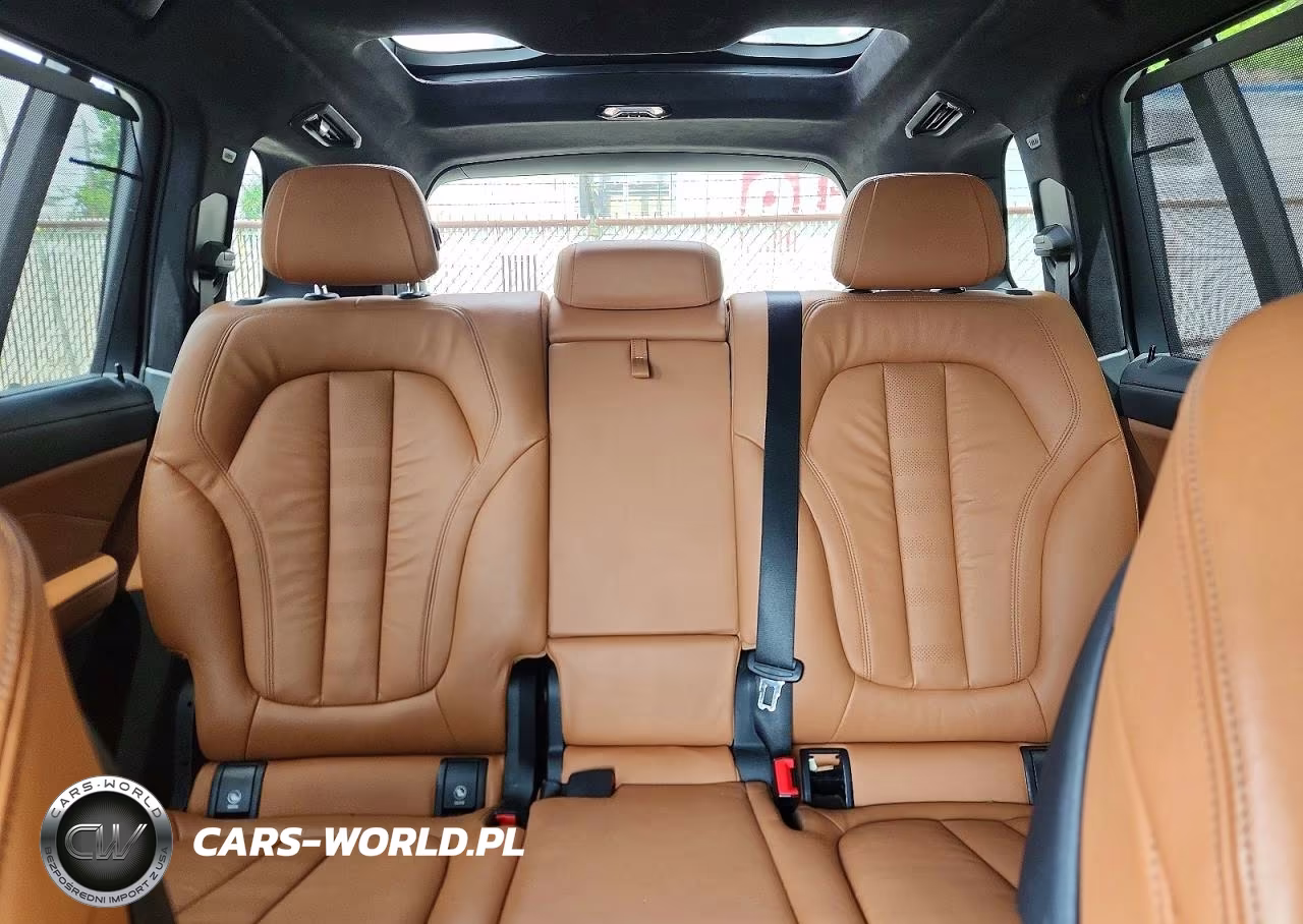 2019 BMW X7 xDrive50I VIN:5UXCX4C54KLS38165 - 10