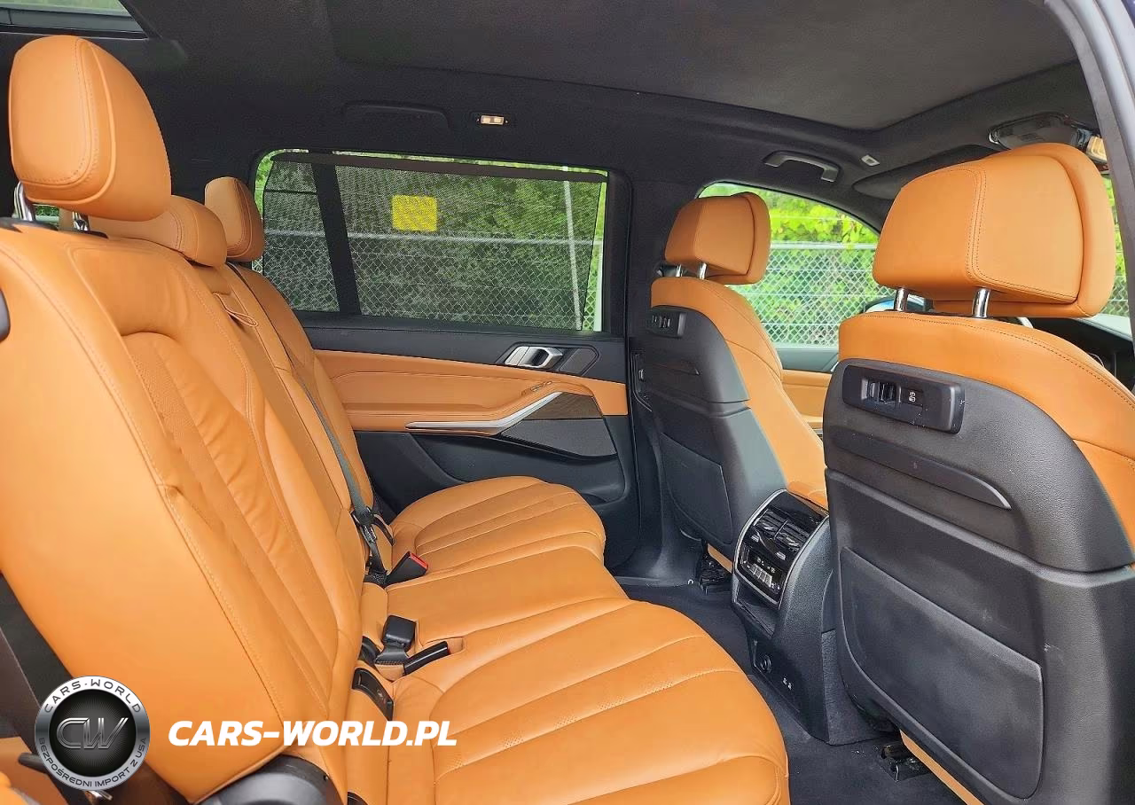 2019 BMW X7 xDrive50I VIN:5UXCX4C54KLS38165 - 11