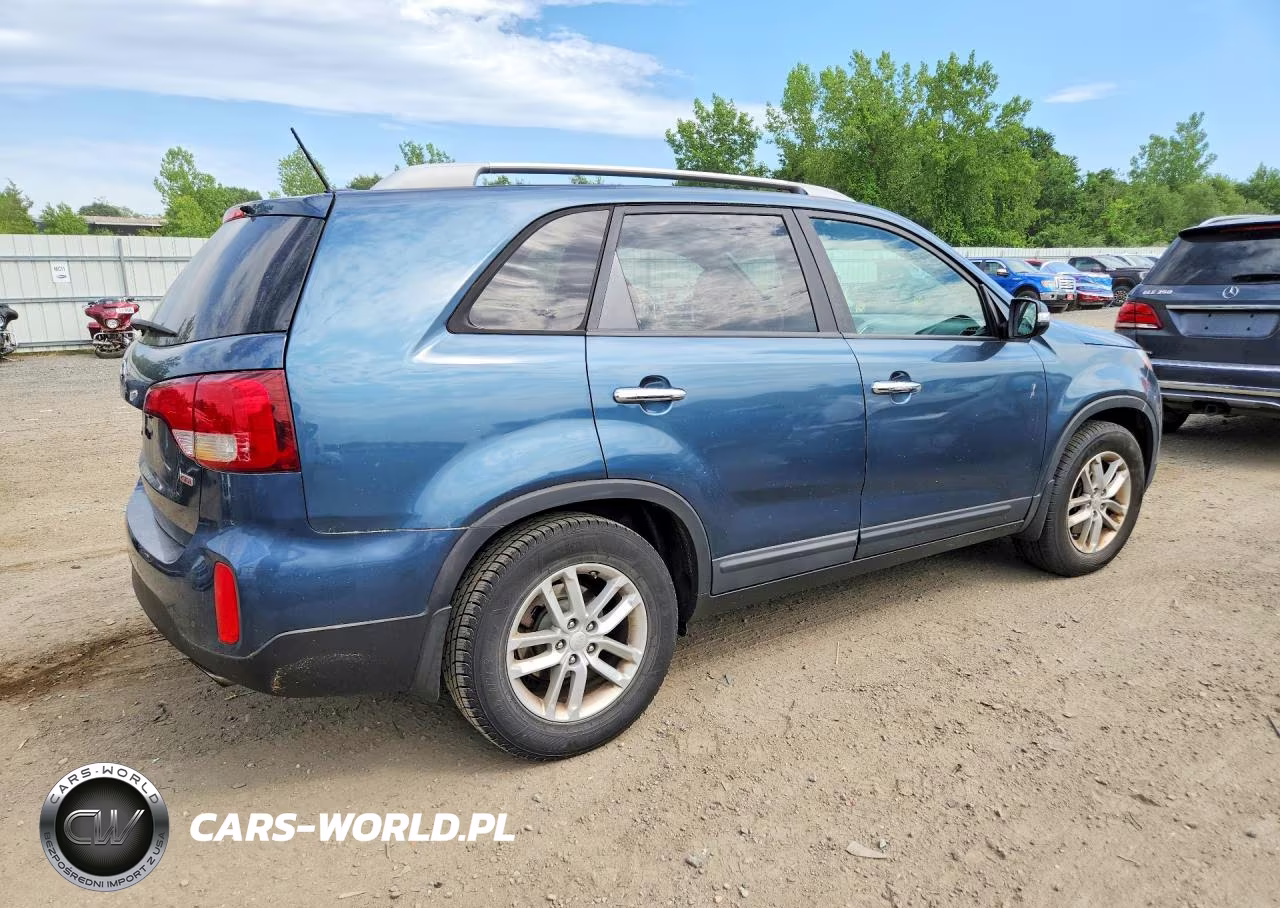 2015 Kia Sorento Lx VIN:5XYKT4A6XFG579804 - 3