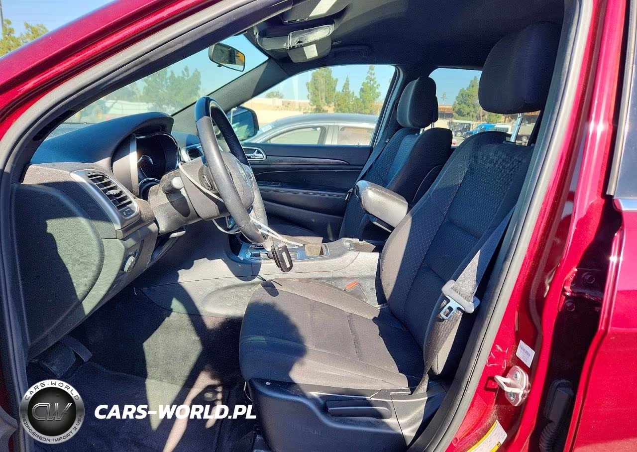 2018 Jeep Grand Cherokee Laredo VIN:1C4RJEAG0JC181792 - 7