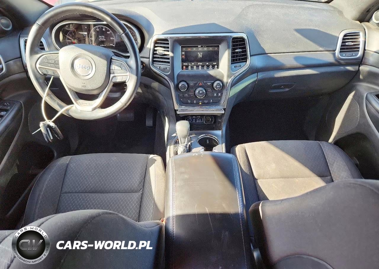 2018 Jeep Grand Cherokee Laredo VIN:1C4RJEAG0JC181792 - 8