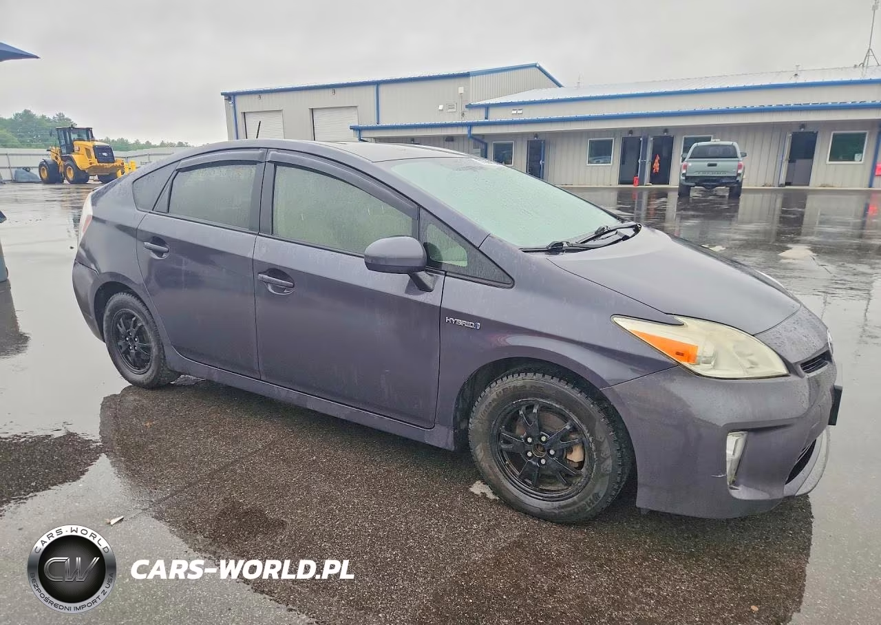 2012 Toyota Prius Two VIN:JTDKN3DU3C1551630 - 4