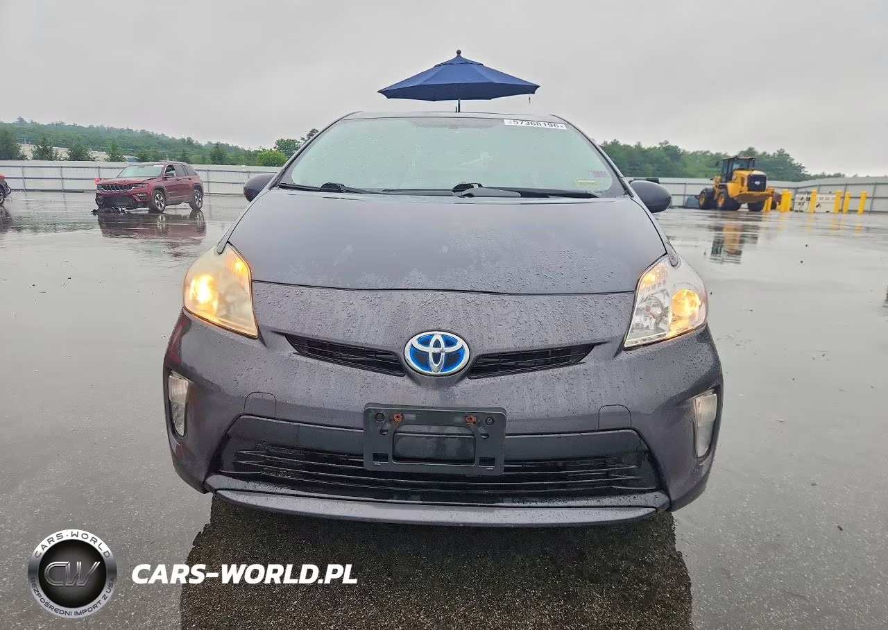 2012 Toyota Prius Two VIN:JTDKN3DU3C1551630 - 5
