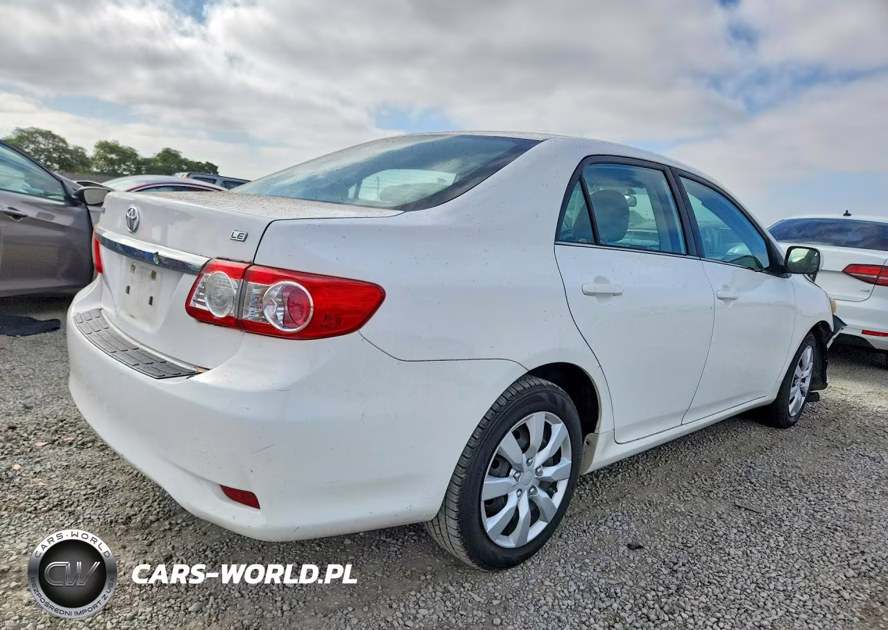 2013 Toyota Corolla Le VIN:5YFBU4EE1DP170999 - 3